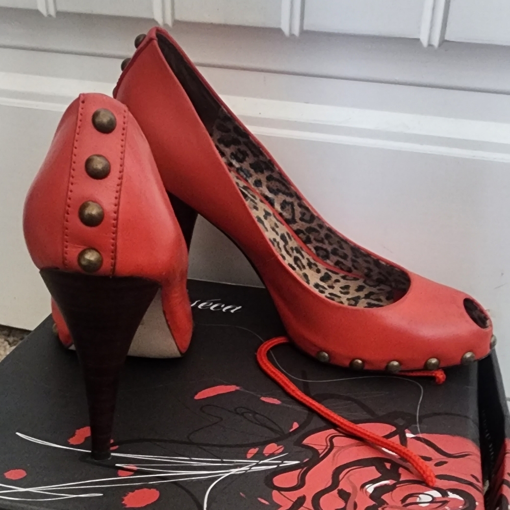 Messeca pumps - Picture 2 of 2